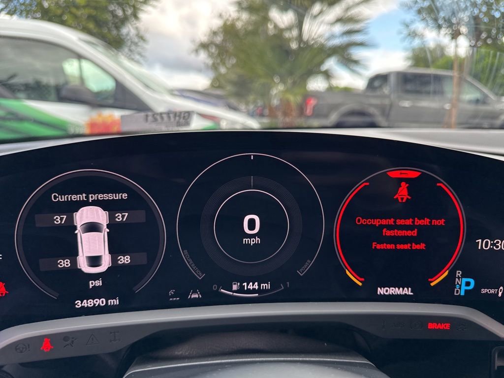 Used 2022 Porsche Taycan 4S image 7