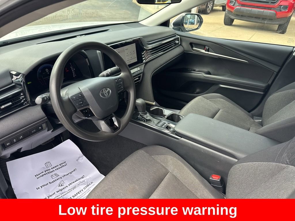 Used 2025 Toyota Camry LE FWD image 13