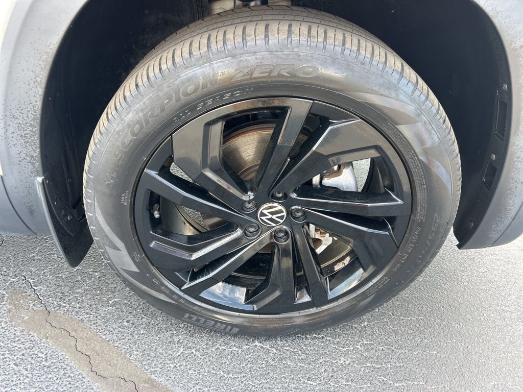 Used 2021 Volkswagen Atlas Cross Sport SEL image 25