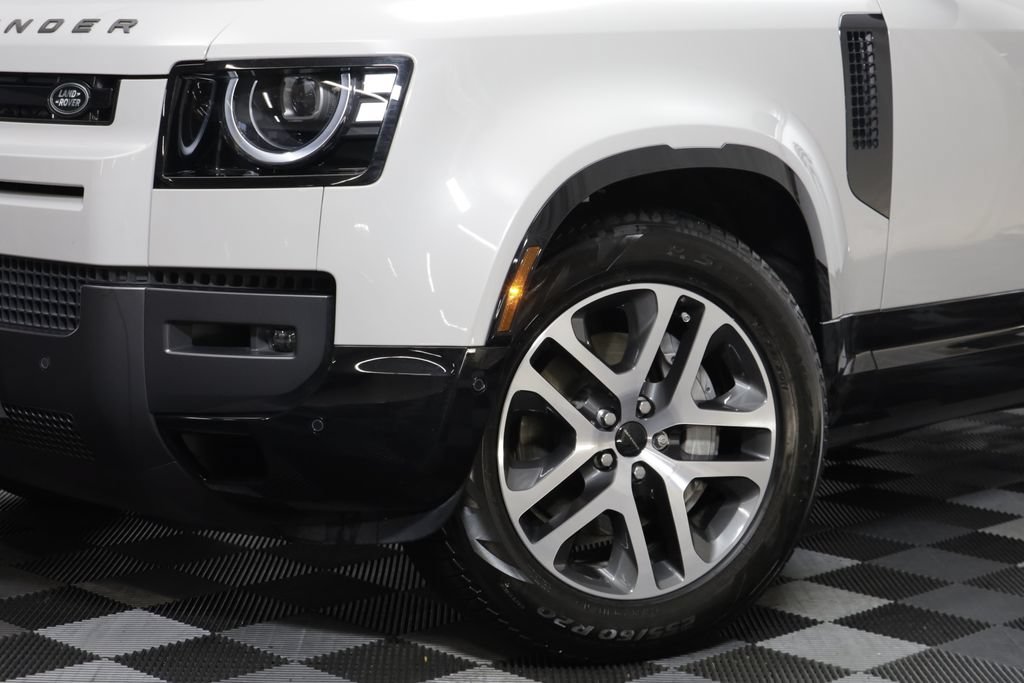 Certified 2026 Land Rover Defender 110 X-Dynamic SE AWD/4WD image 3