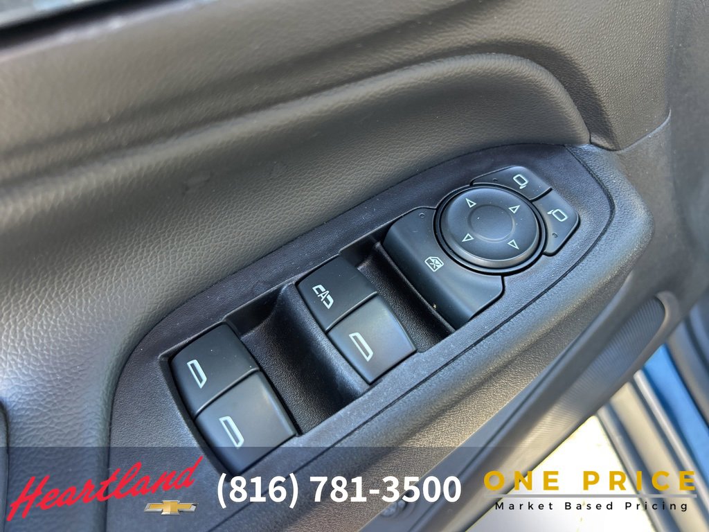 Used 2020 Chevrolet Equinox LT image 19