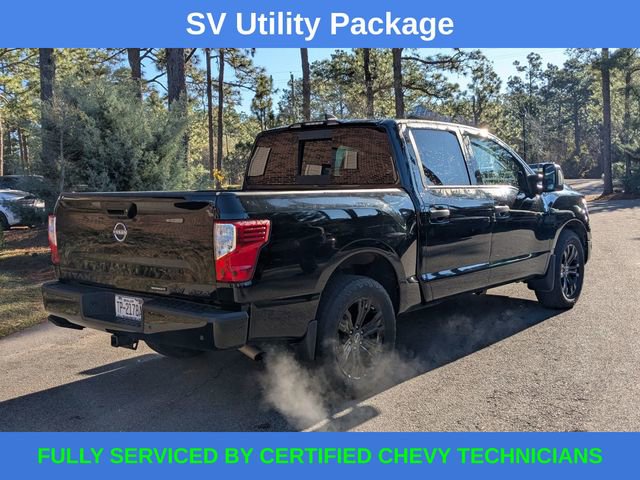 Used 2023 Nissan Titan SV w/ SV Convenience Package image 3