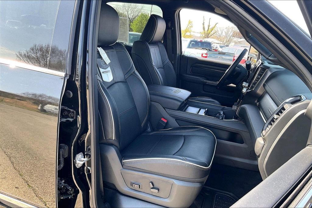 Used 2024 RAM 3500 Limited AWD/4WD image 7