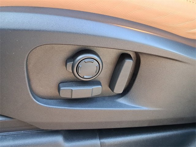 Used 2024 Land Rover Defender 110 S image 19