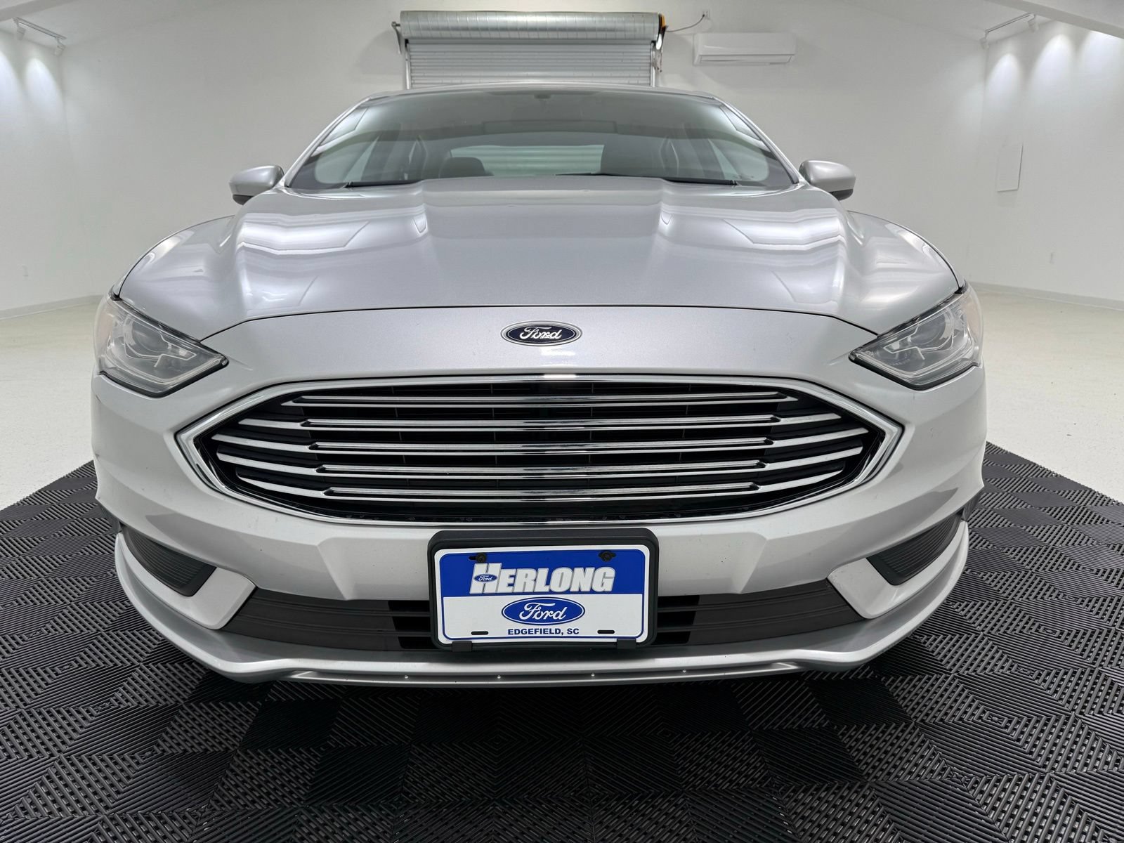 Used 2018 Ford Fusion S FWD image 2