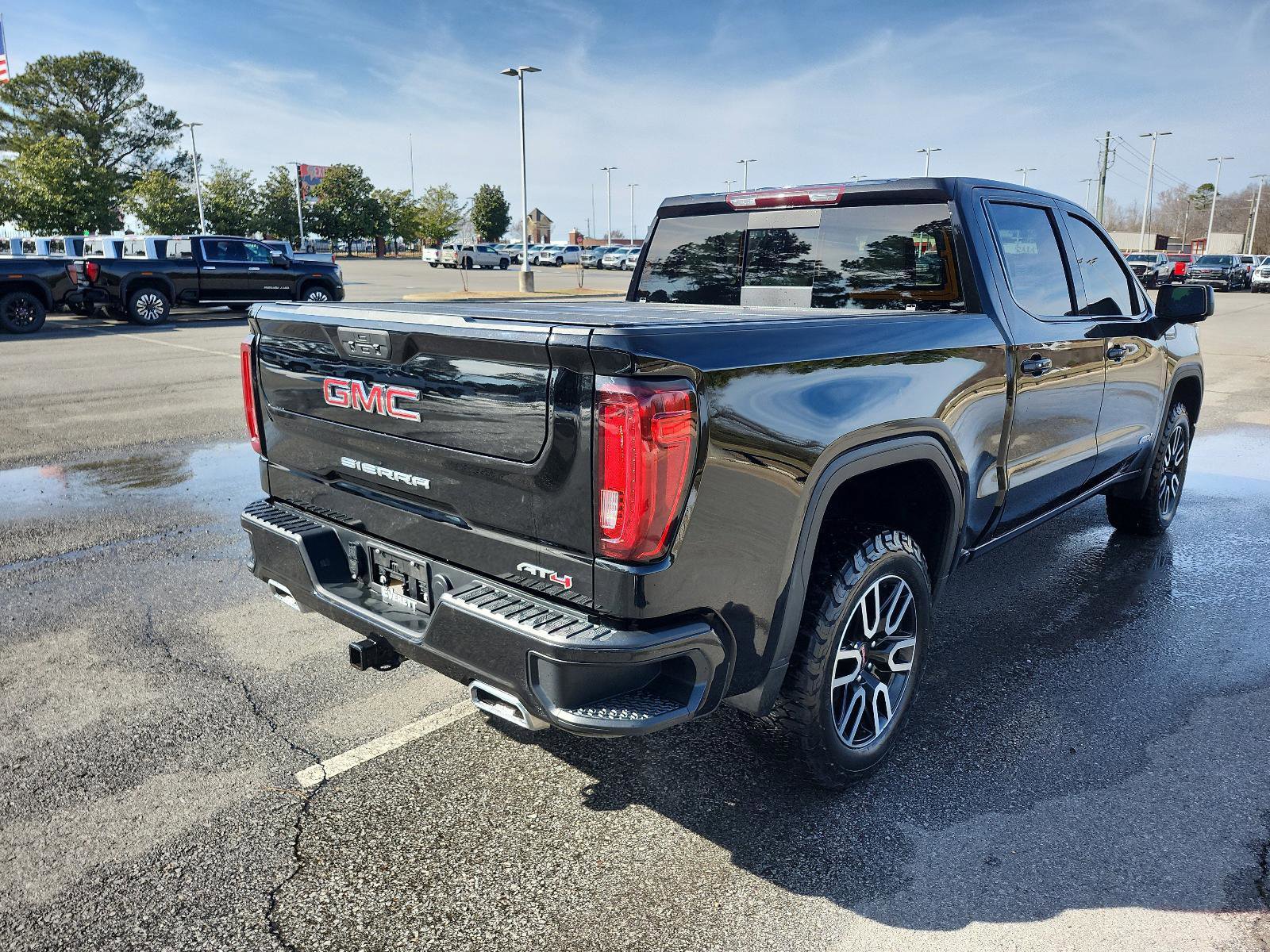 Certified 2021 GMC Sierra 1500 AT4 w/ AT4 Preferred Package image 3