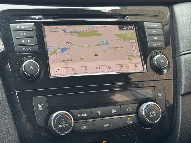 Used 2019 Nissan Rogue SV w/ Premium Package FWD image 32