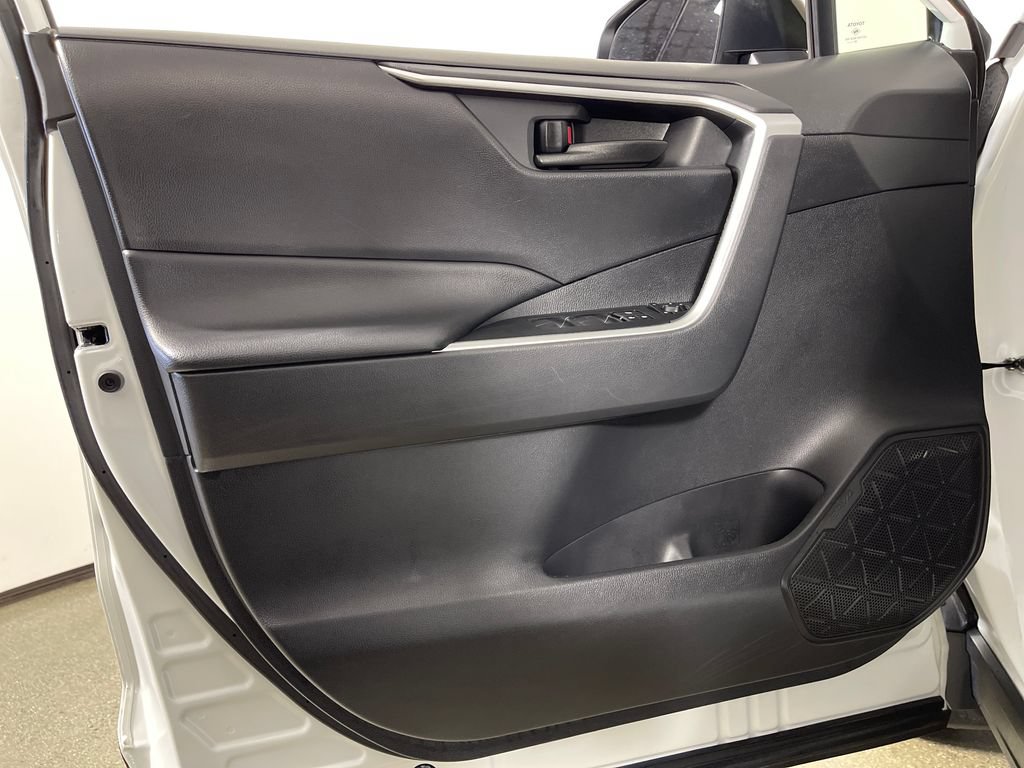 Certified 2021 Toyota RAV4 LE FWD image 17