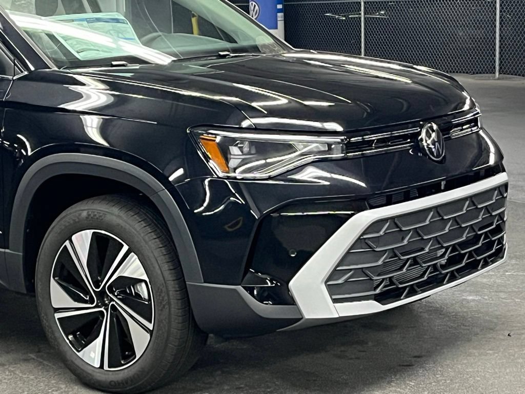 New 2026 Volkswagen Taos SE AWD/4WD image 40