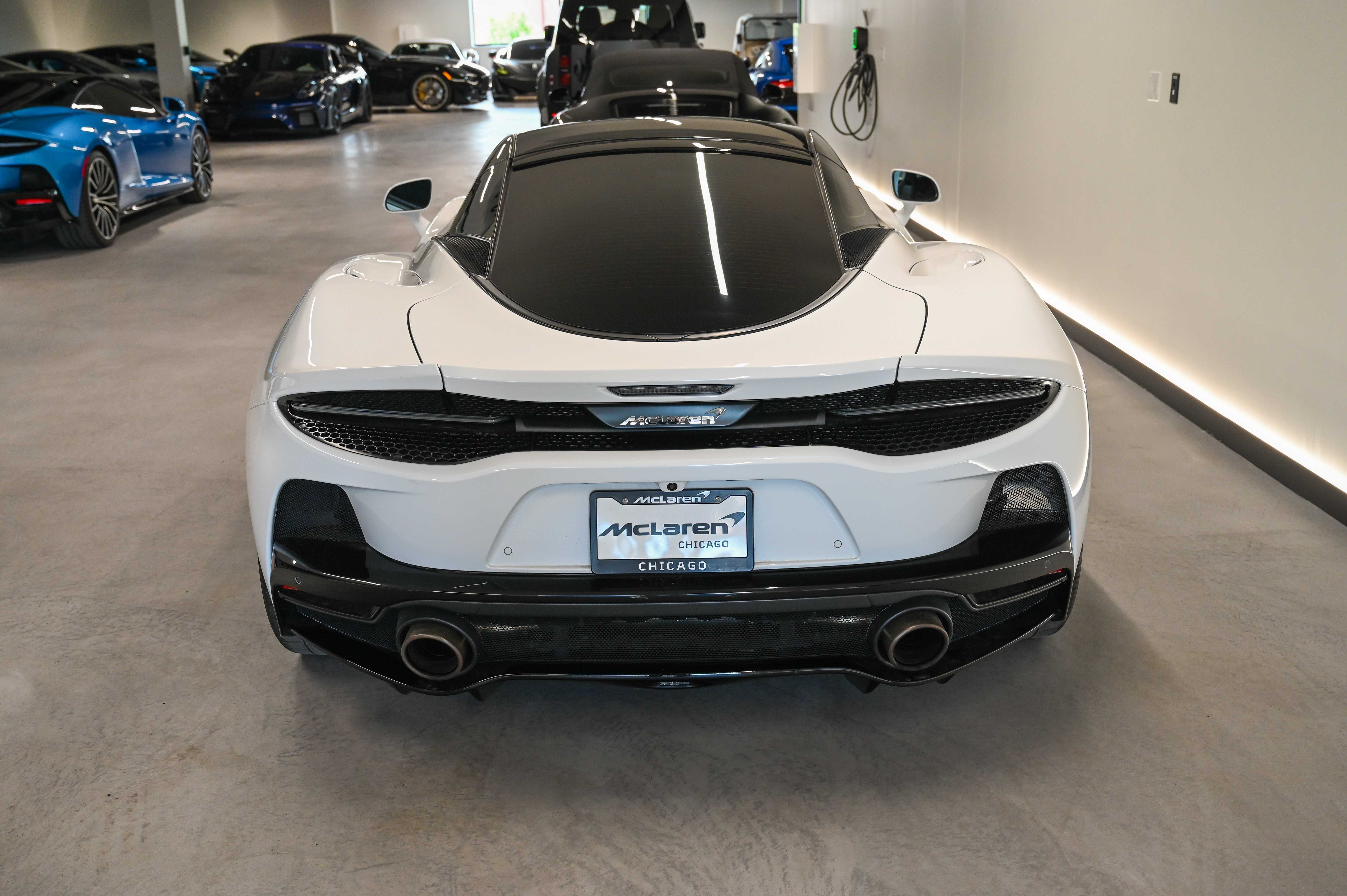 Used 2023 McLaren GT RWD image 21