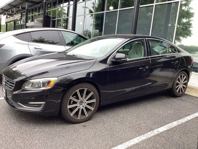 Used 2016 Volvo S60 T5 Inscription Platinum FWD image 1