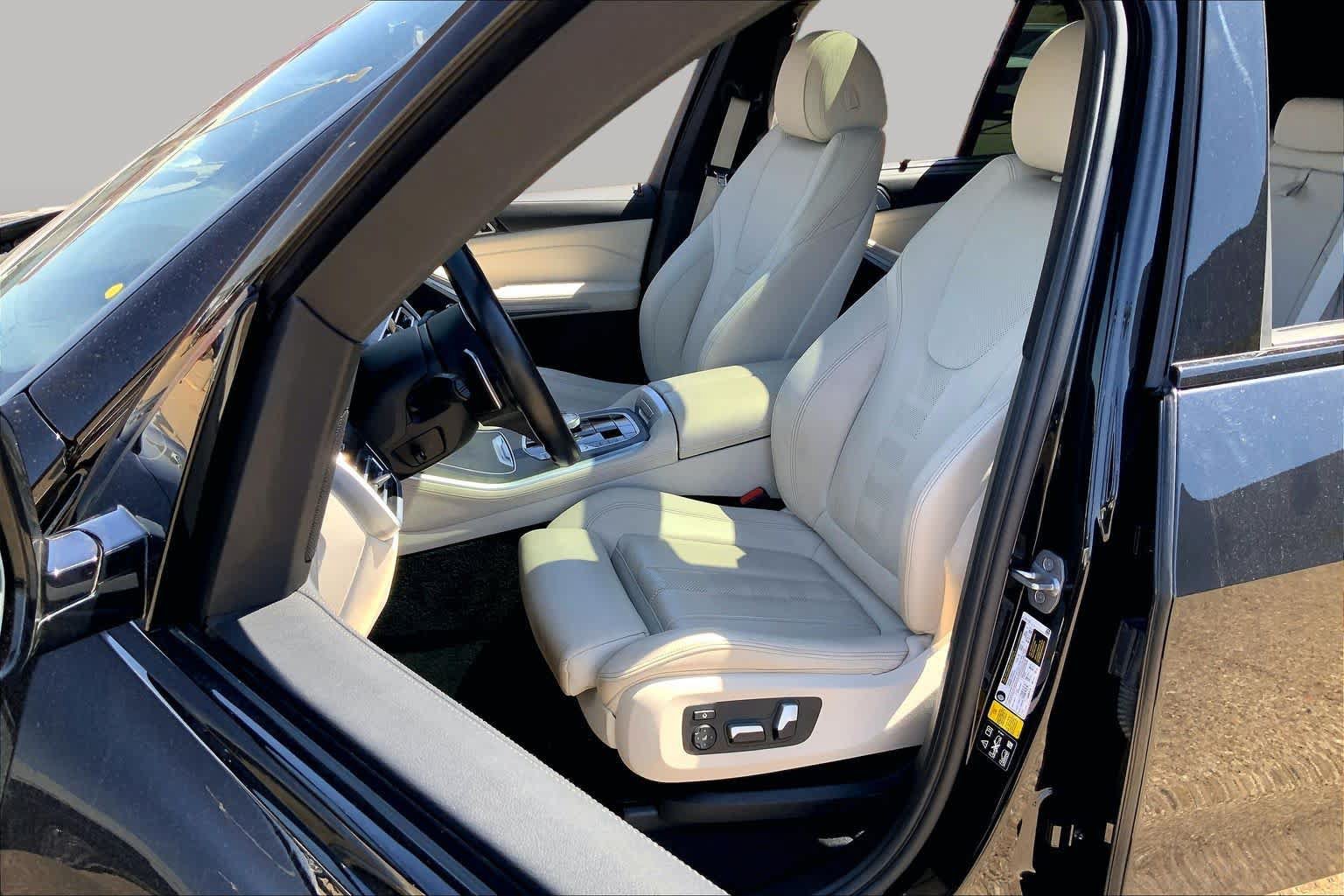 Used 2022 BMW X5 xDrive40i w/ M Sport Package AWD/4WD image 8