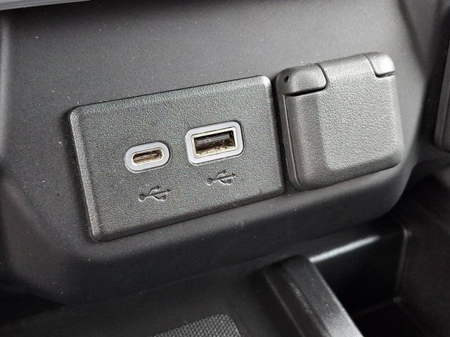Used 2022 GMC Sierra 1500 SLT w/ SLT Premium Plus Package AWD/4WD image 30