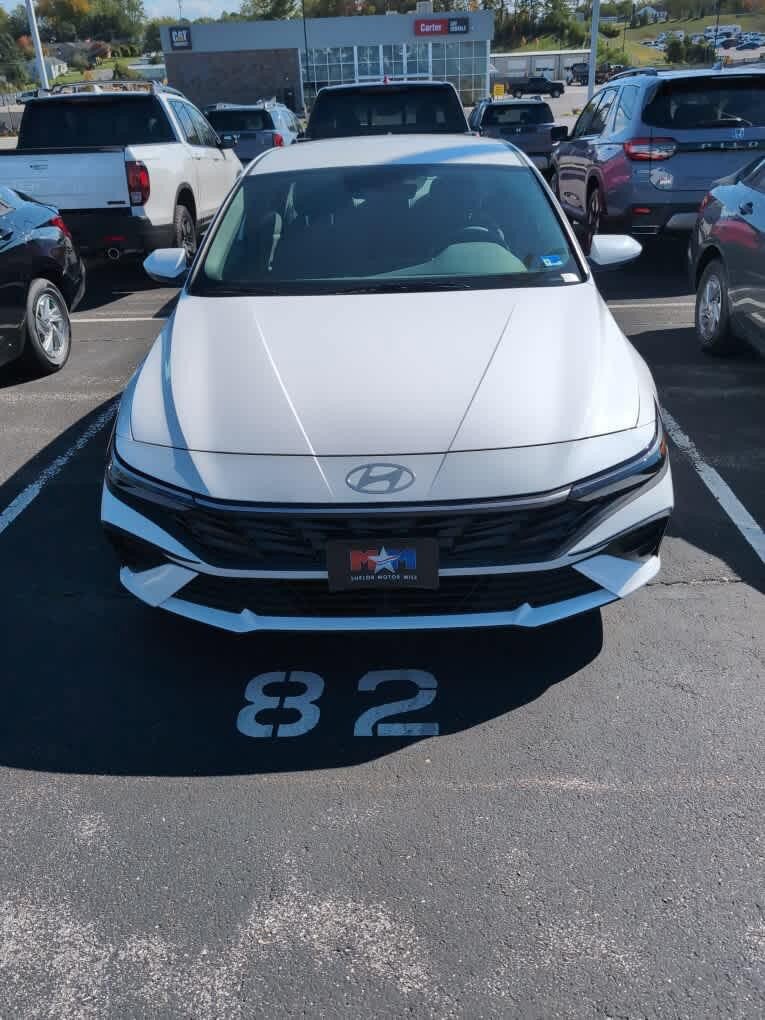 New 2026 Hyundai Elantra SE FWD image 11