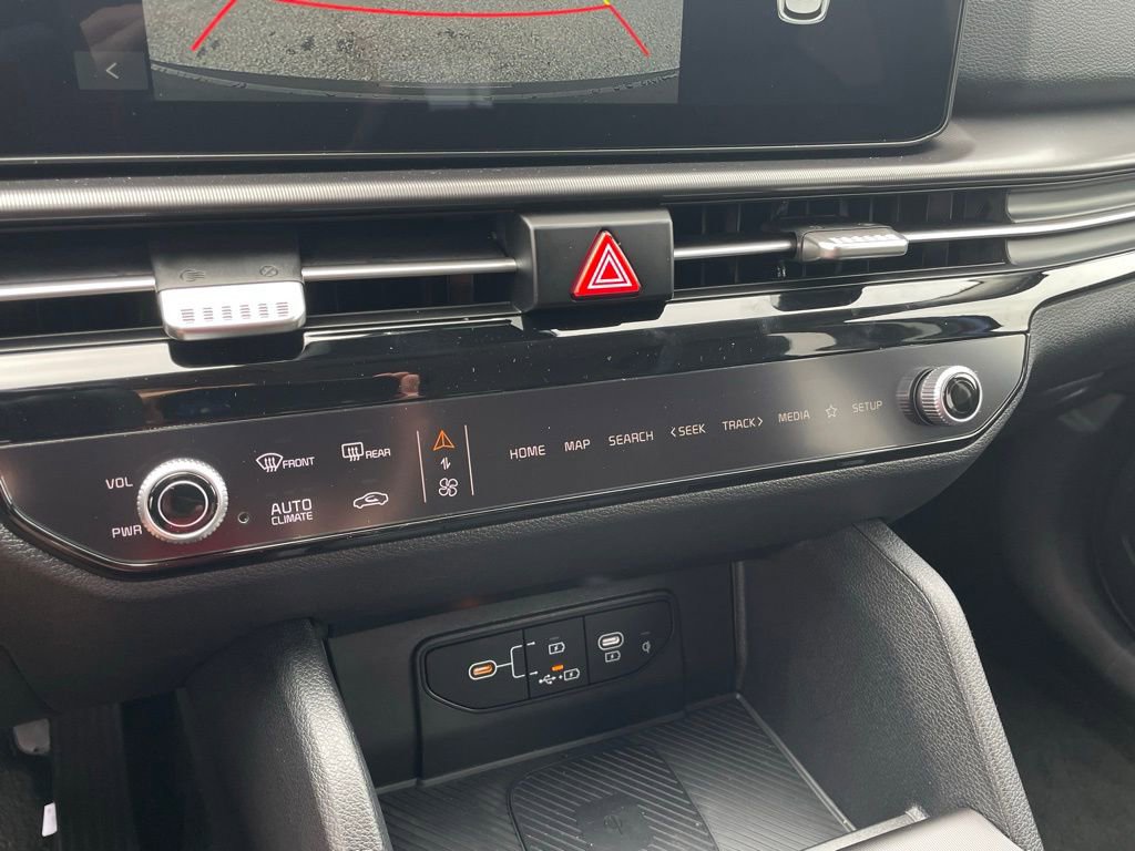 New 2026 Kia Sportage EX image 18