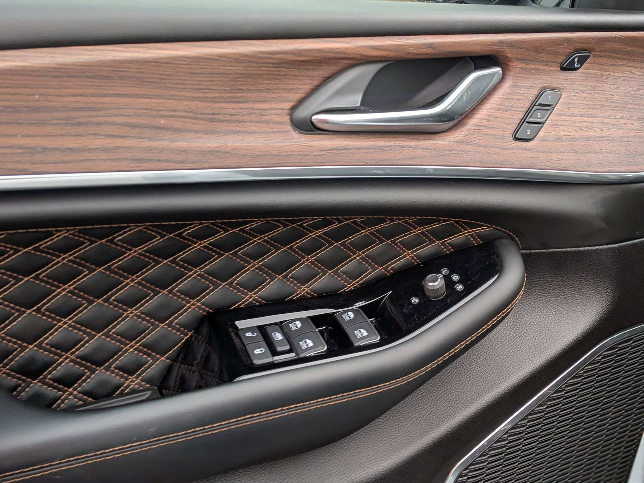 Used 2024 Jeep Grand Cherokee Summit image 15