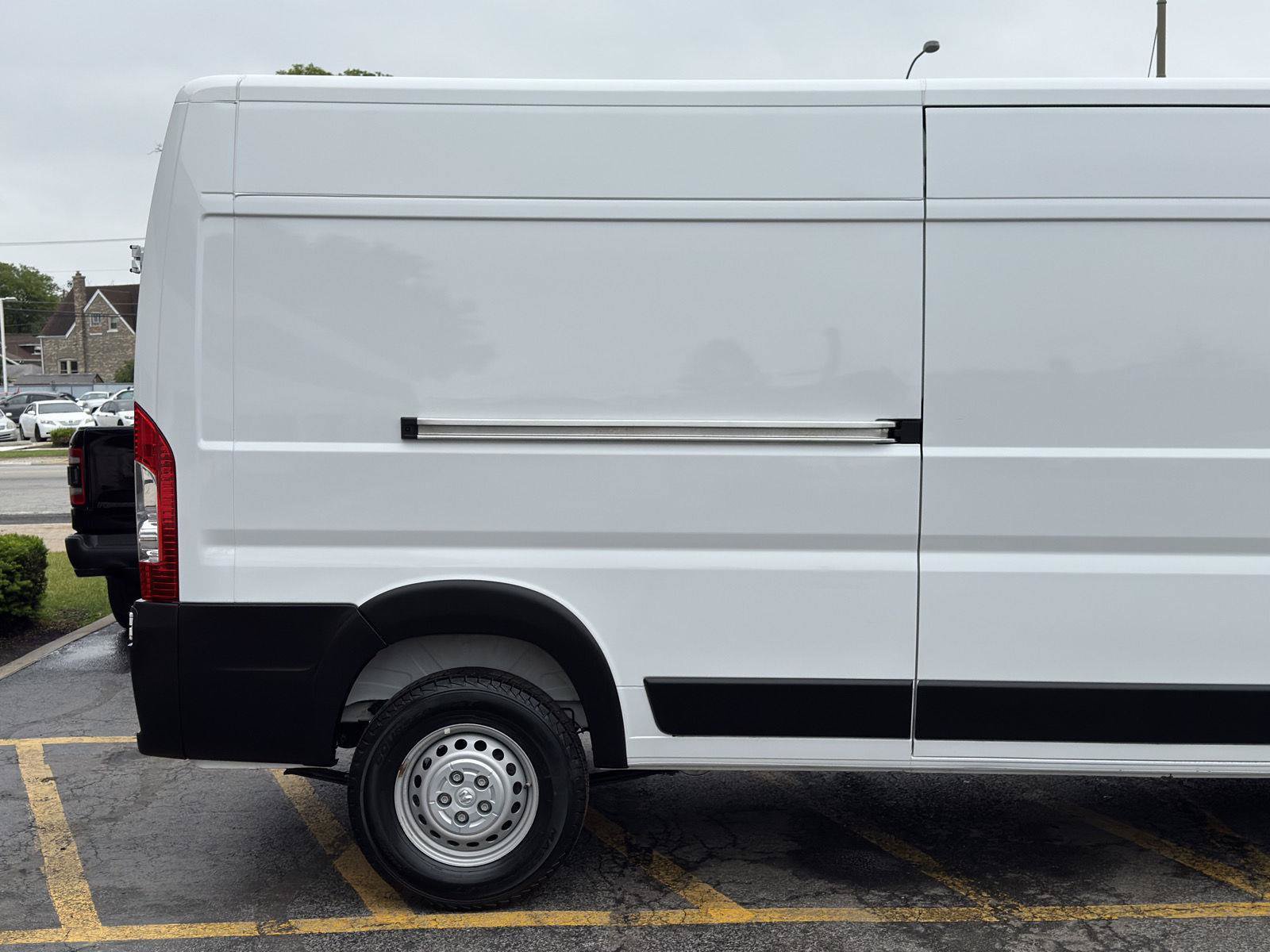 Used 2025 RAM ProMaster 2500 w/ Convenience Group FWD image 12