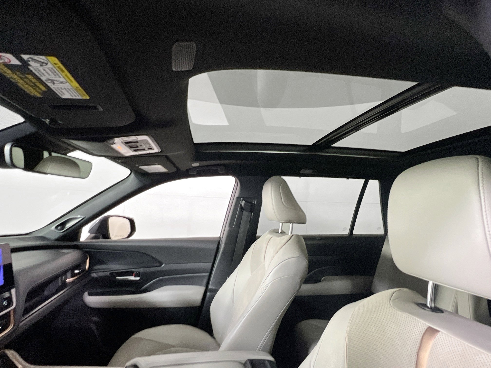 Used 2024 Toyota Grand Highlander AWD Hybrid image 21