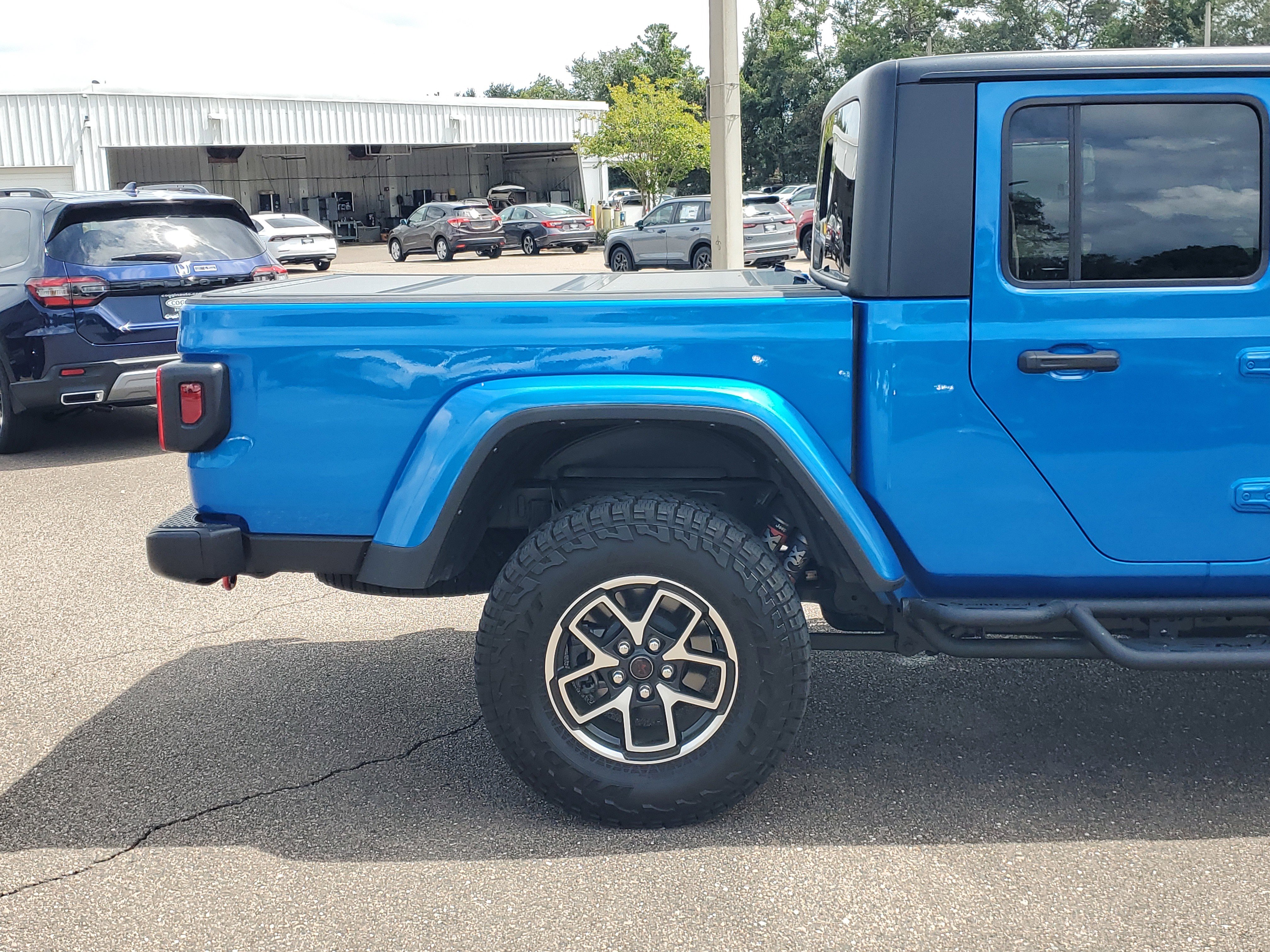 Used 2022 Jeep Gladiator Mojave w/ Trailer Tow Package image 13
