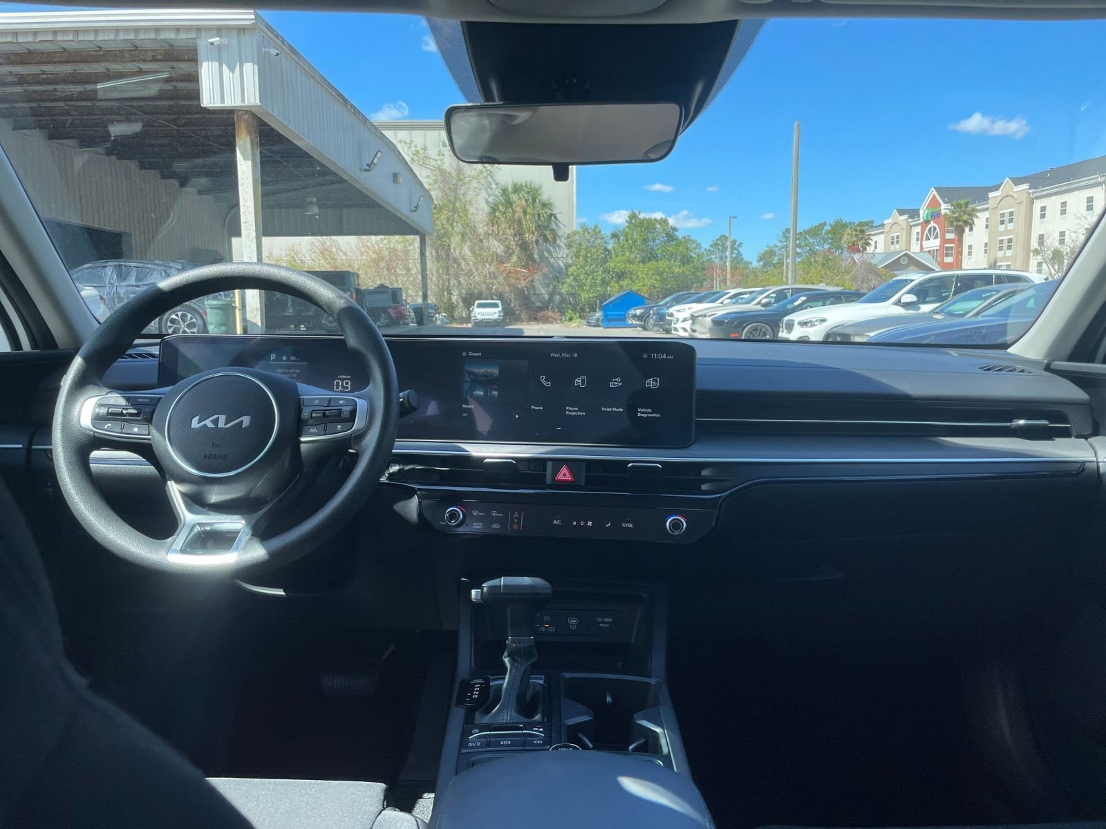 Used 2025 Kia K5 LXS image 32