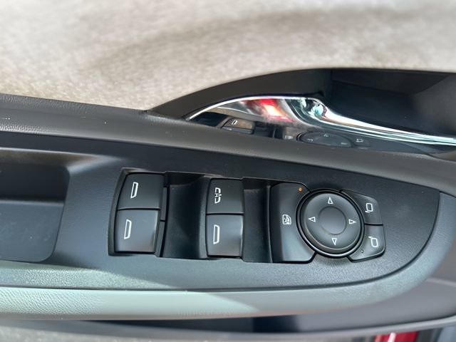 Used 2017 Chevrolet Bolt LT FWD image 10