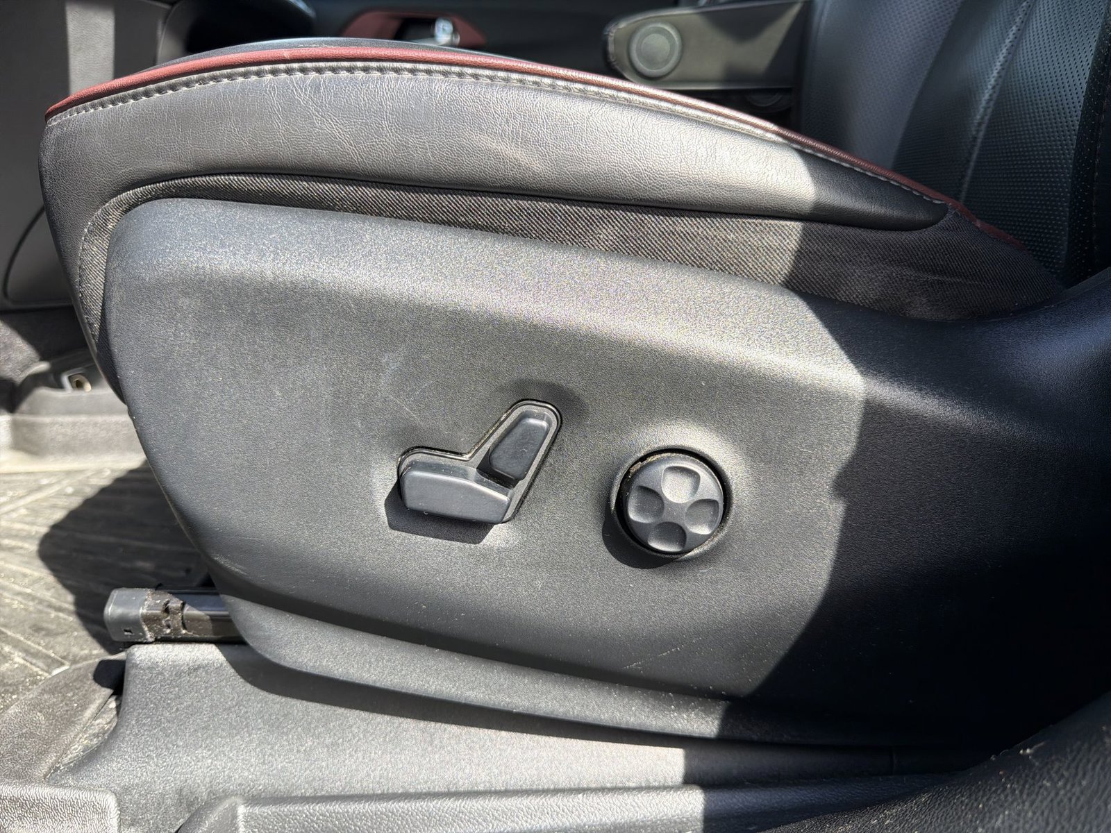 Used 2020 Chrysler Pacifica Limited FWD image 13
