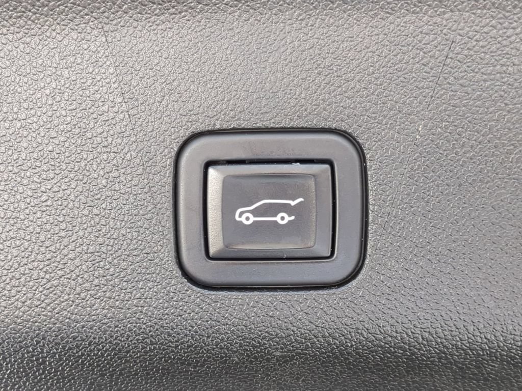 Used 2023 Cadillac Escalade Sport AWD/4WD image 11