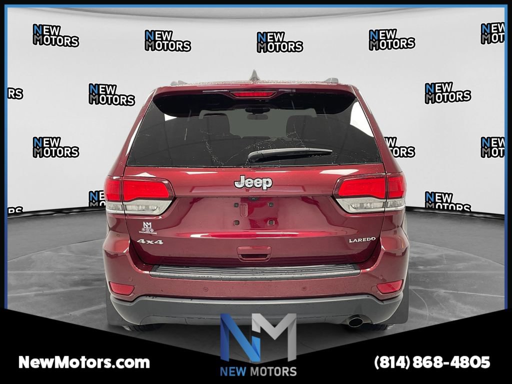 Used 2020 Jeep Grand Cherokee Laredo w/ Security & Convenience Group AWD/4WD image 3