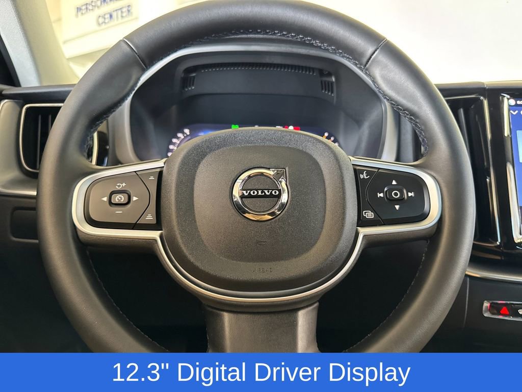 Certified 2025 Volvo XC60 B5 Core image 23