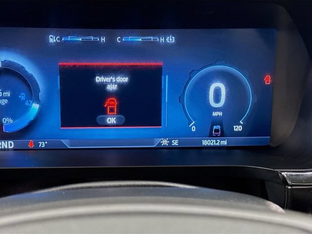 Used 2024 Ford F150 Lightning XLT AWD/4WD image 12