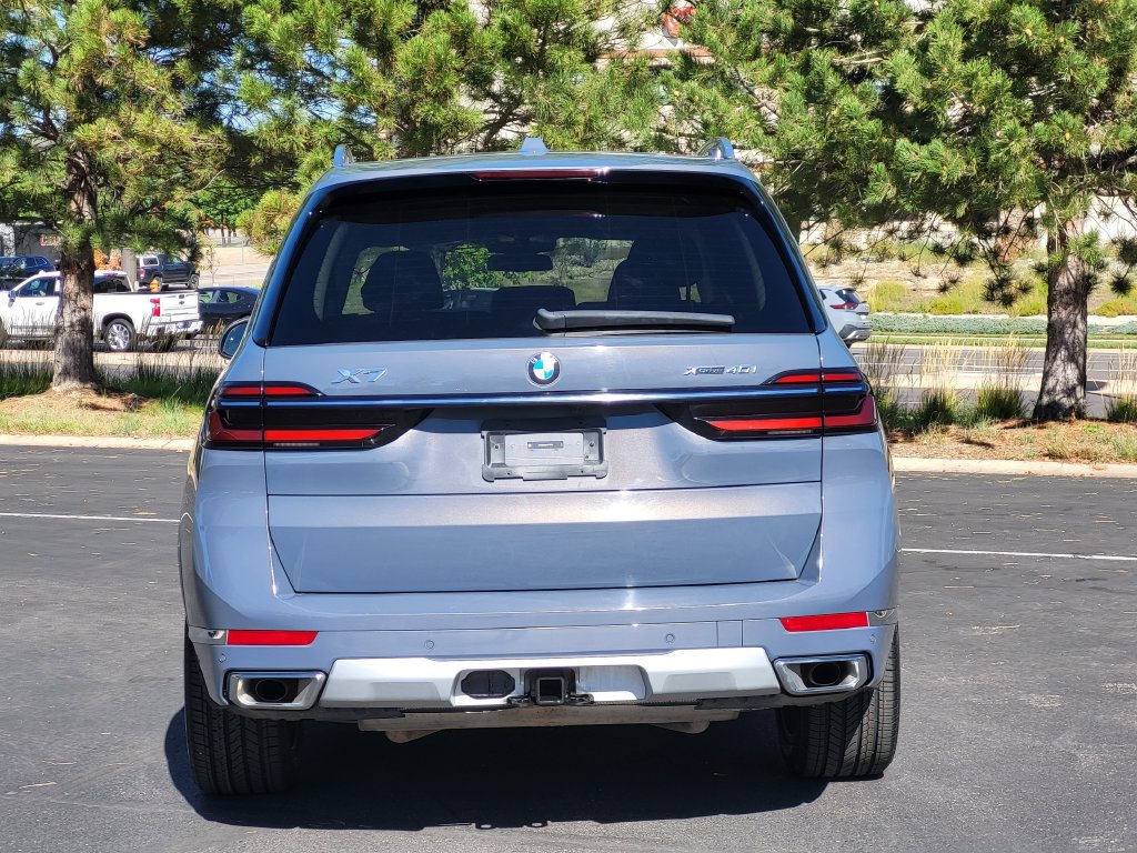 Used 2024 BMW X7 xDrive40i w/ Premium Package AWD/4WD image 9