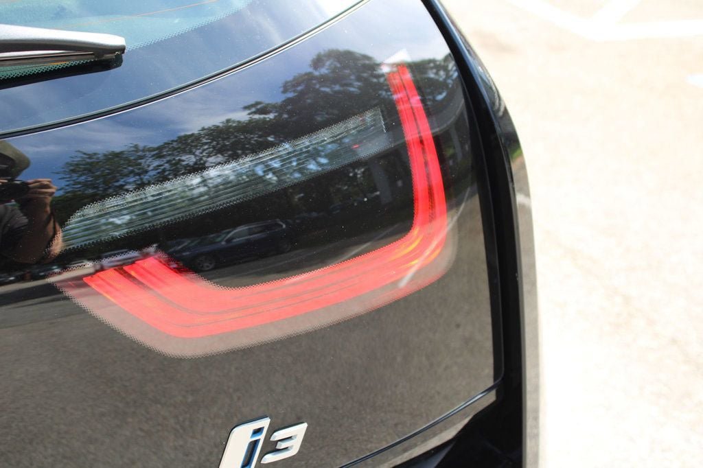 Used 2016 BMW i3 w/ Range Extender RWD image 11