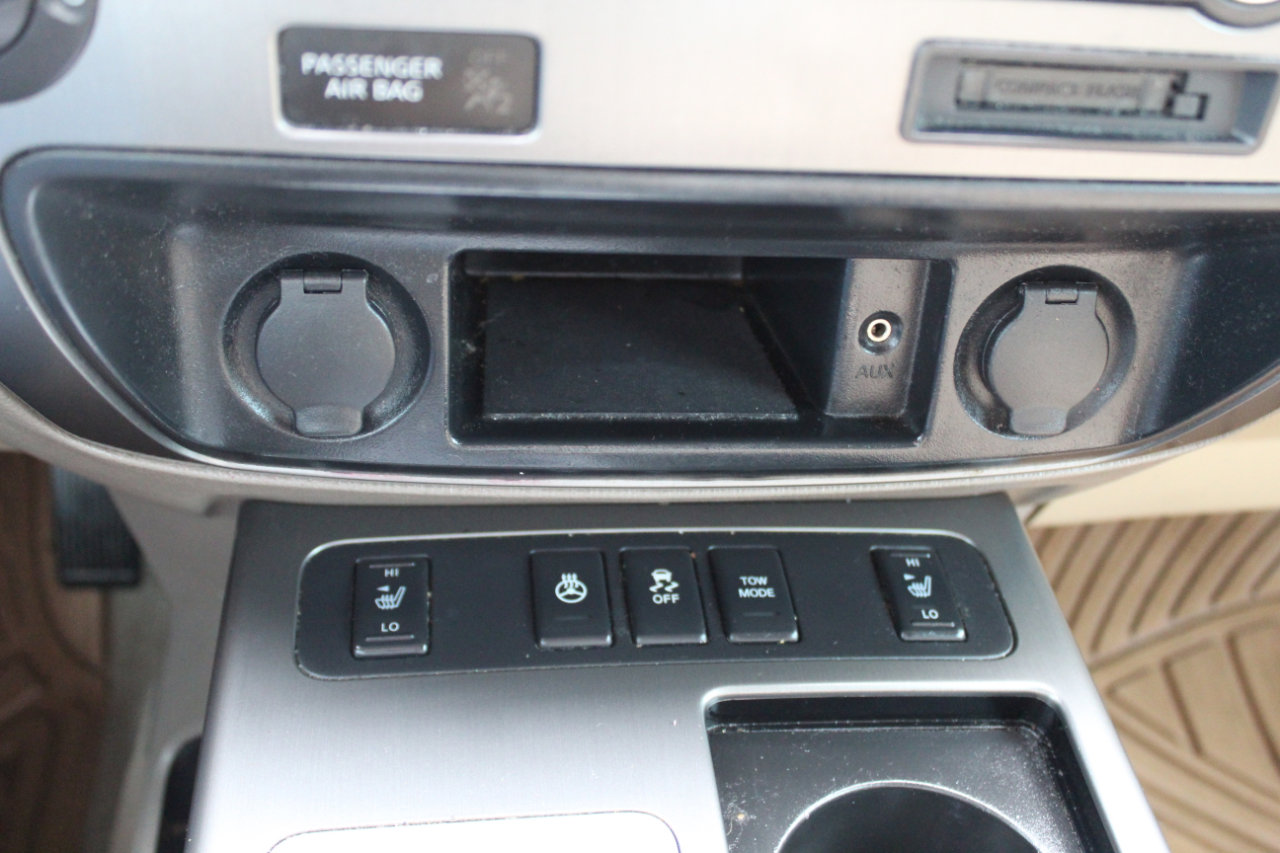 Used 2012 Nissan Armada Platinum image 19