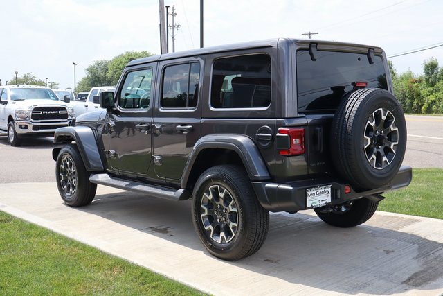 New 2025 Jeep Wrangler Sahara image 33