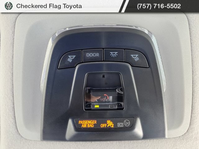 Used 2024 Toyota Corolla Cross L AWD/4WD image 17