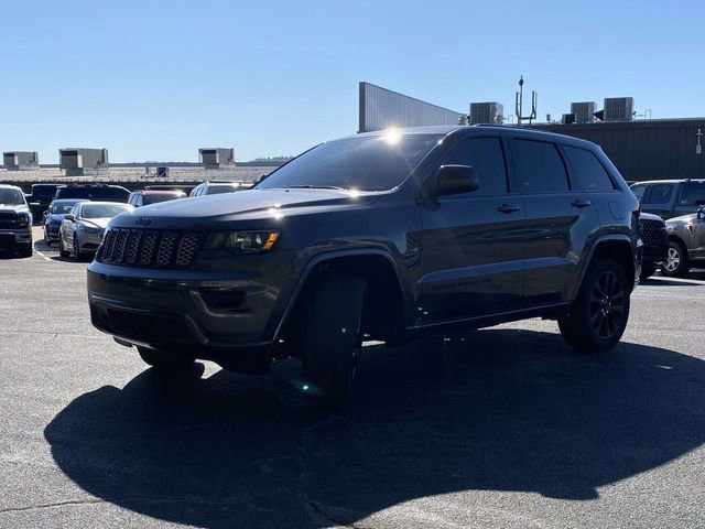Used 2018 Jeep Grand Cherokee Altitude image 8