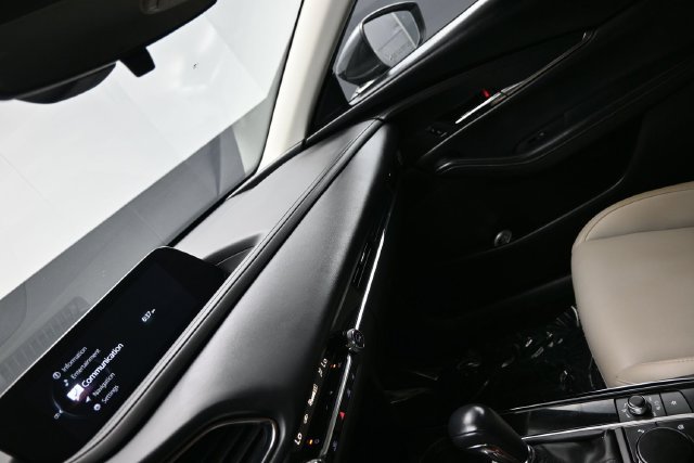 Used 2023 MAZDA CX-30 AWD 2.5 S w/ Preferred Package image 16