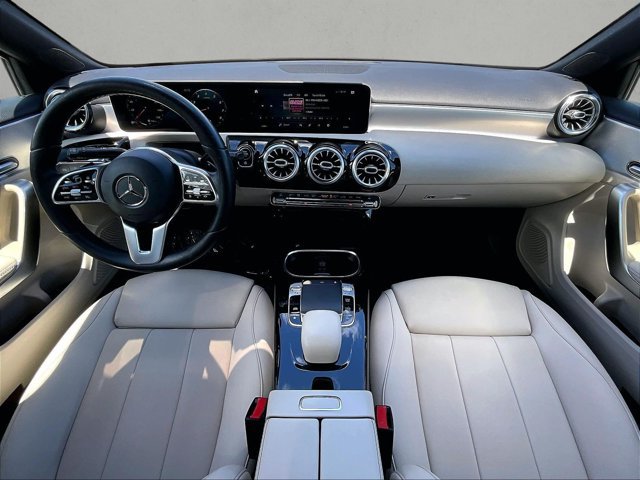 Used 2020 Mercedes-Benz A 220 image 16