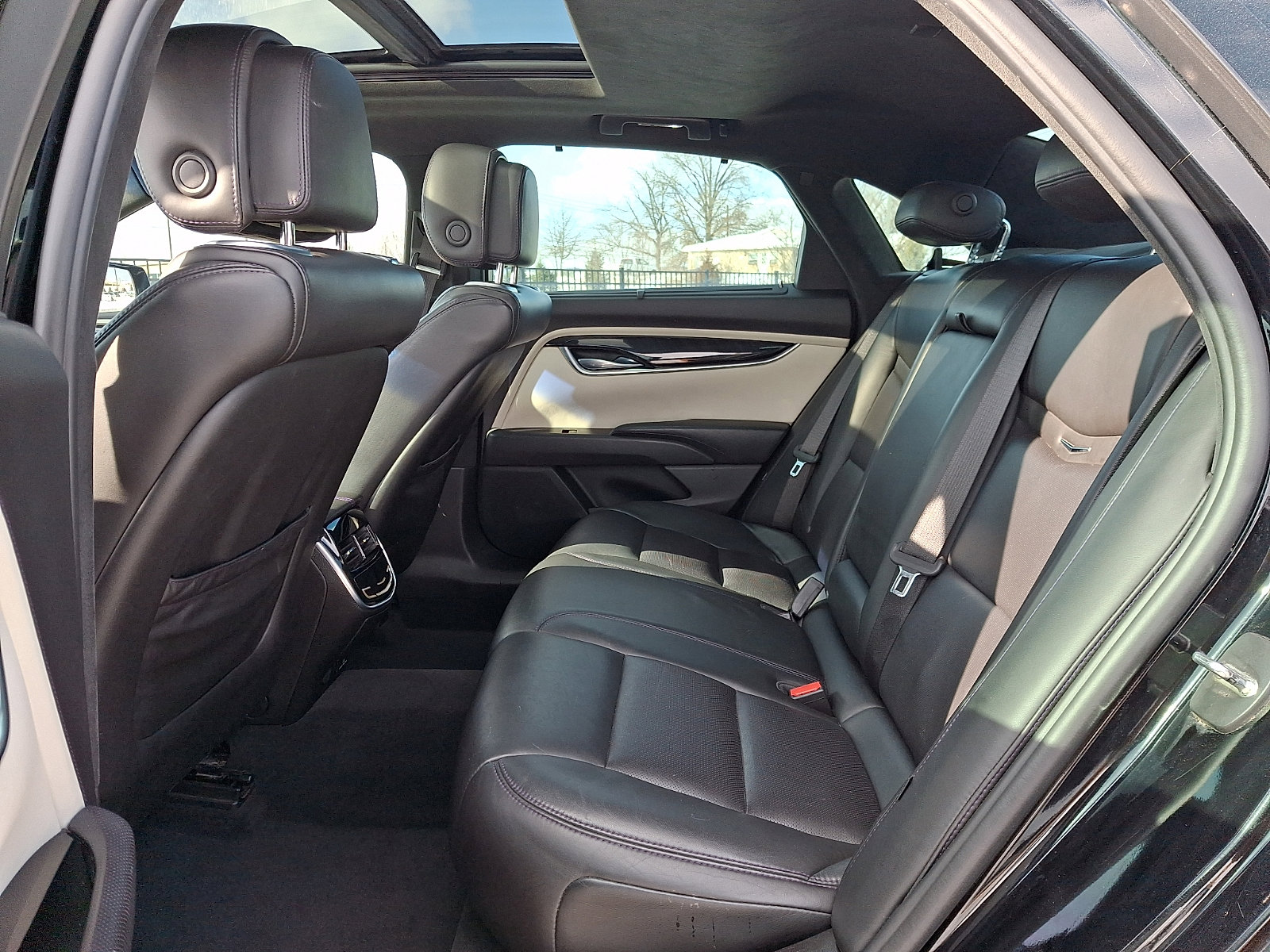 Used 2013 Cadillac XTS Platinum image 10