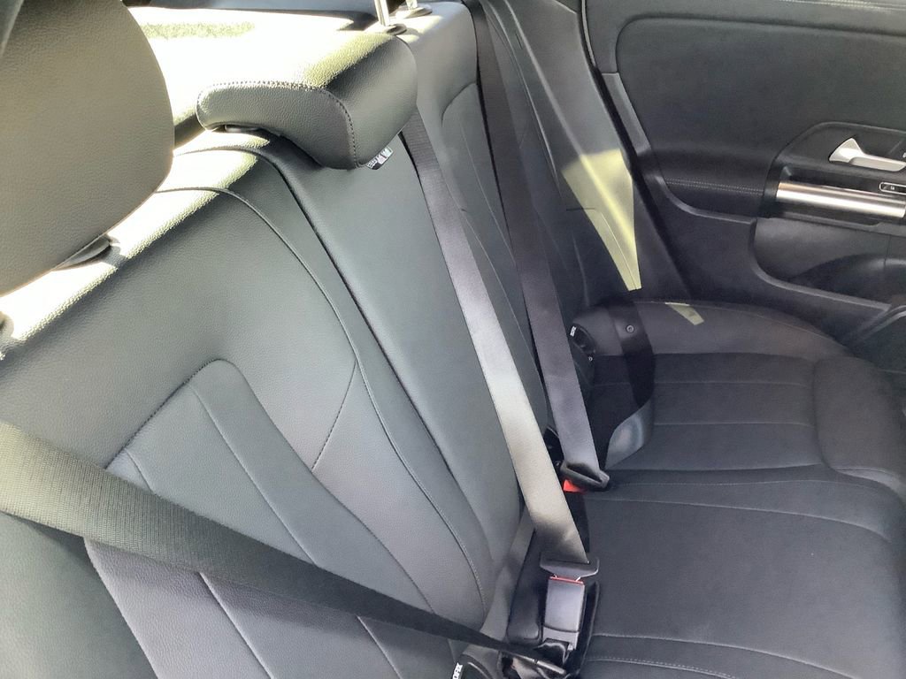 Used 2021 Mercedes-Benz GLA 250 image 16