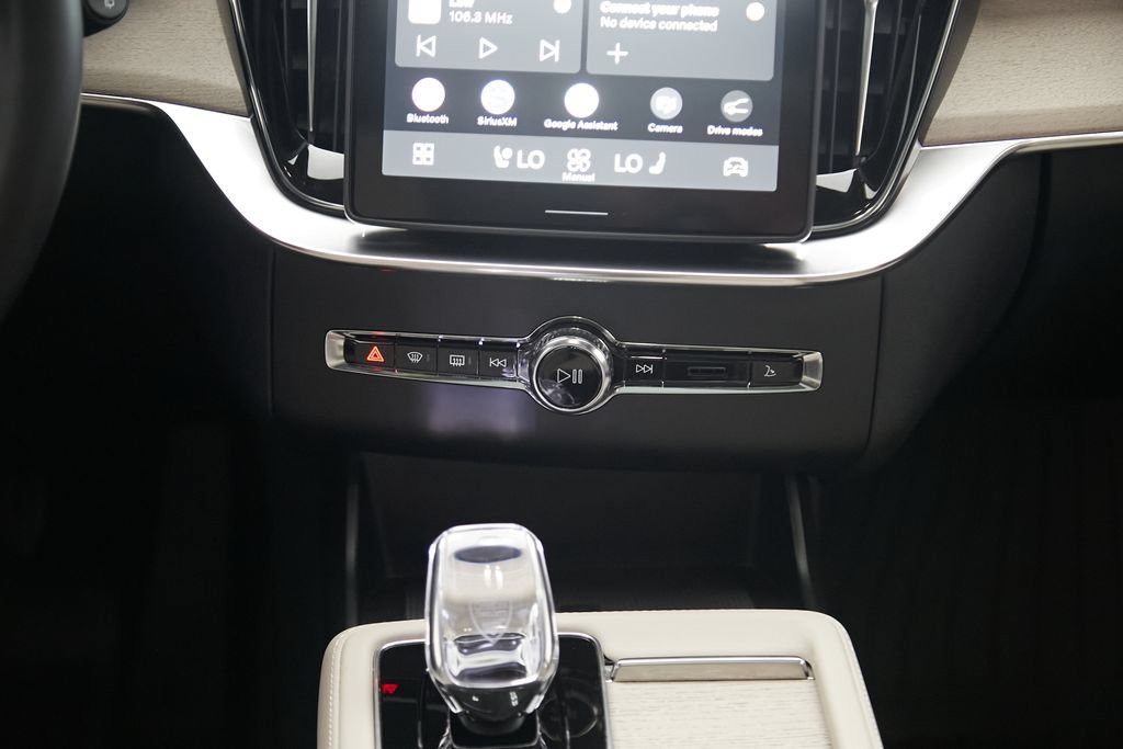 New 2026 Volvo XC90 T8 Plus w/ Protection Package Premier AWD/4WD image 26