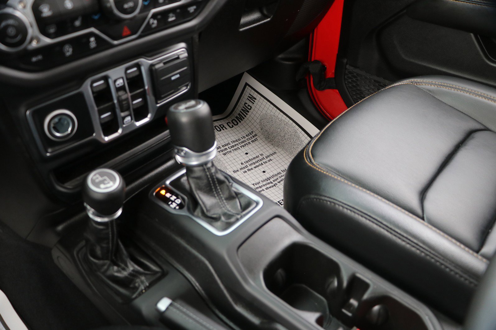 Used 2024 Jeep Wrangler Sahara w/ Technology Group image 25