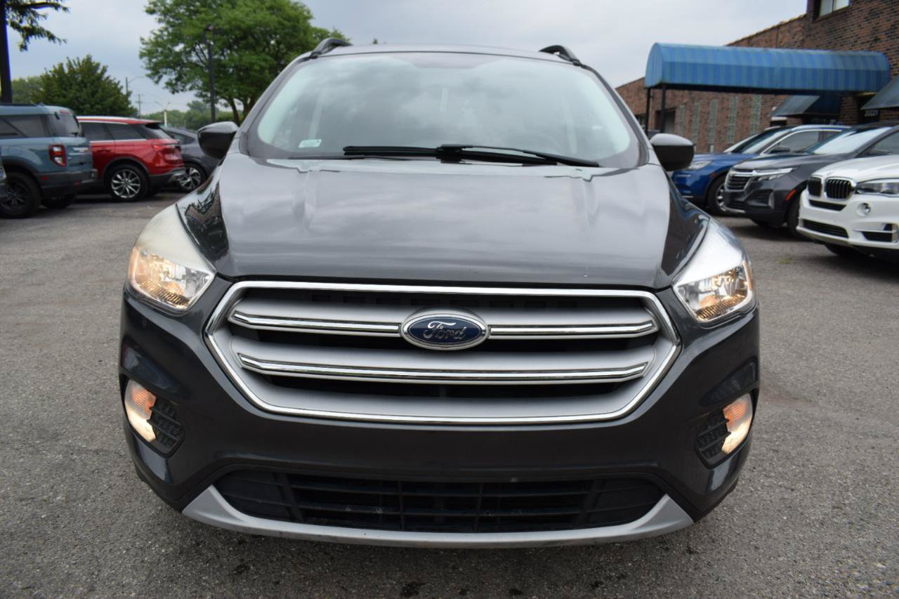 Used 2018 Ford Escape SE FWD image 3