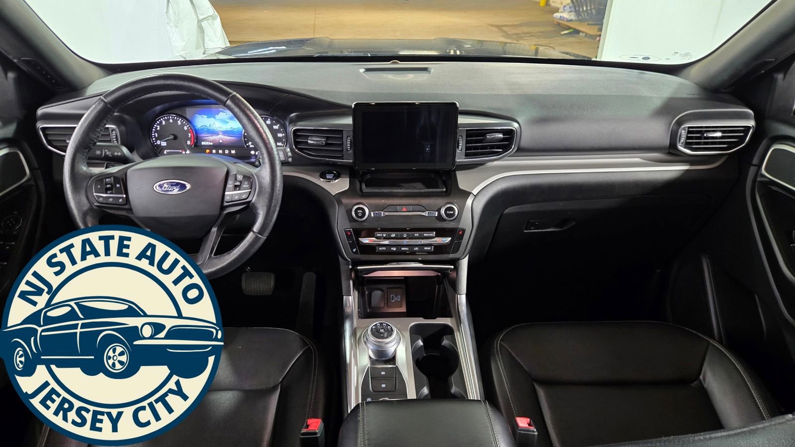 Used 2020 Ford Explorer XLT w/ Equipment Group 202A image 35