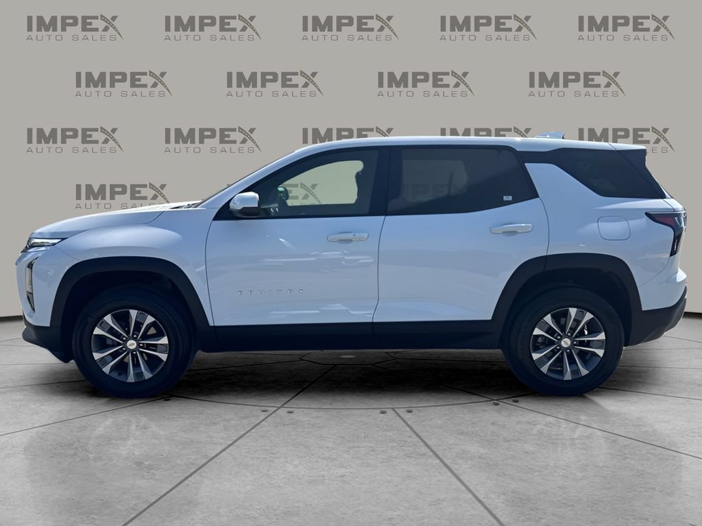 Used 2026 Chevrolet Equinox LT FWD image 2