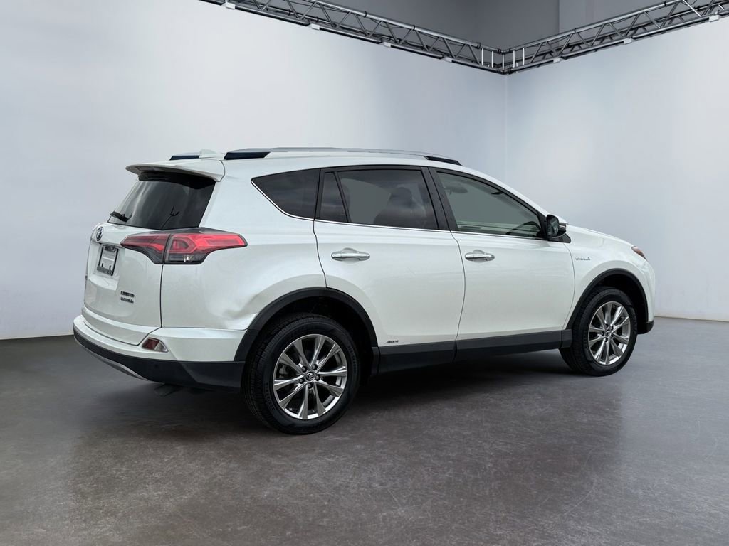Used 2017 Toyota RAV4 Limited image 3