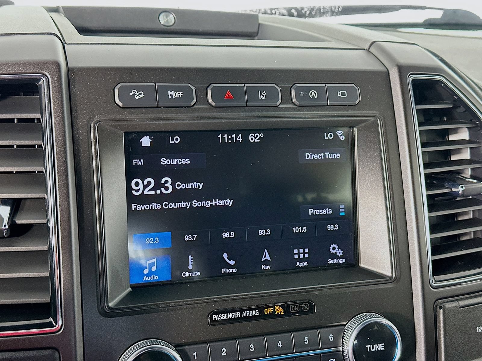 Used 2019 Ford Expedition Limited w/ Equipment Group 302A AWD/4WD image 15