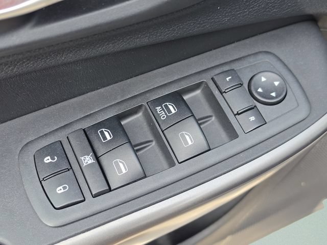 Certified 2019 Jeep Cherokee Latitude w/ Popular Appearance Group FWD image 20