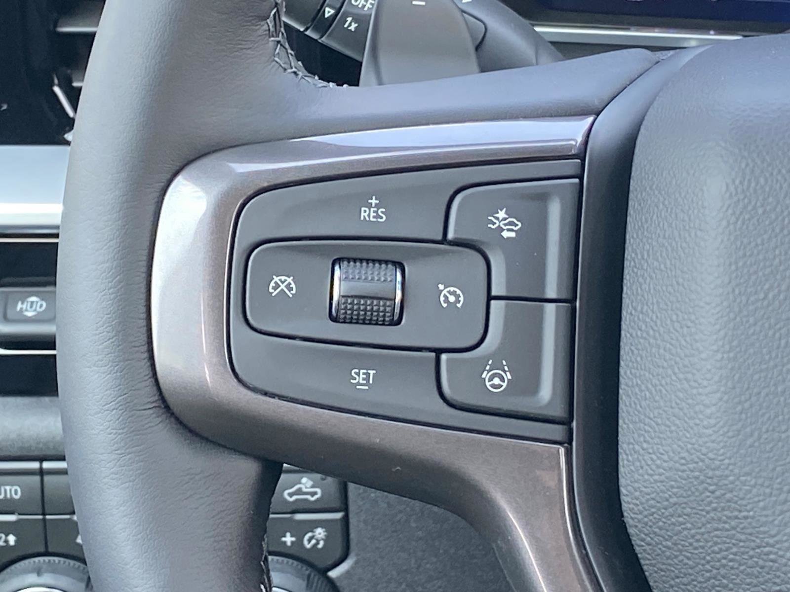 New 2026 Chevrolet Silverado 1500 High Country w/ Technology Package AWD/4WD image 9