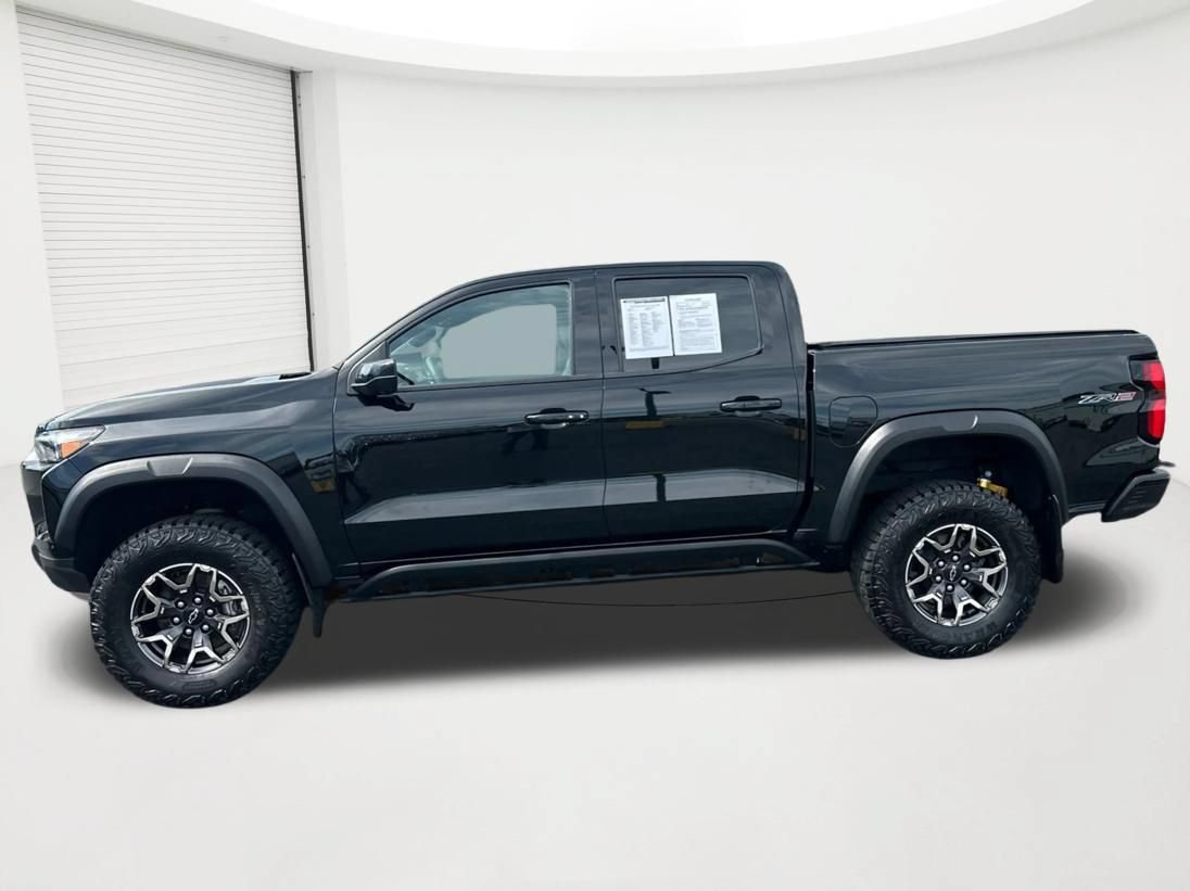 Used 2023 Chevrolet Colorado ZR2 w/ ZR2 Convenience Package III AWD/4WD image 8